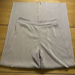 RO & DE silk like pleated gold pants small